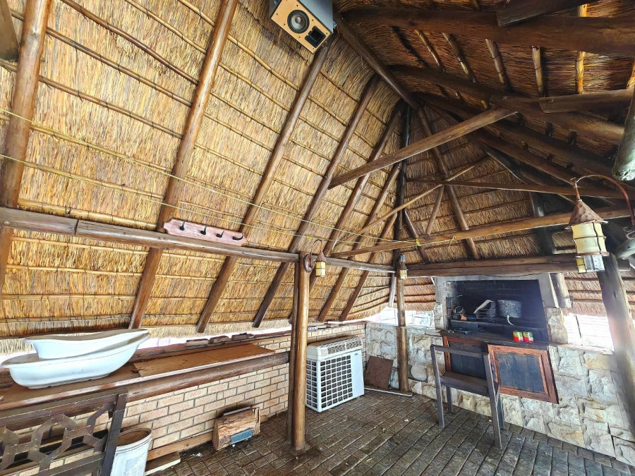 5 Bedroom Property for Sale in Fichardt Park Free State